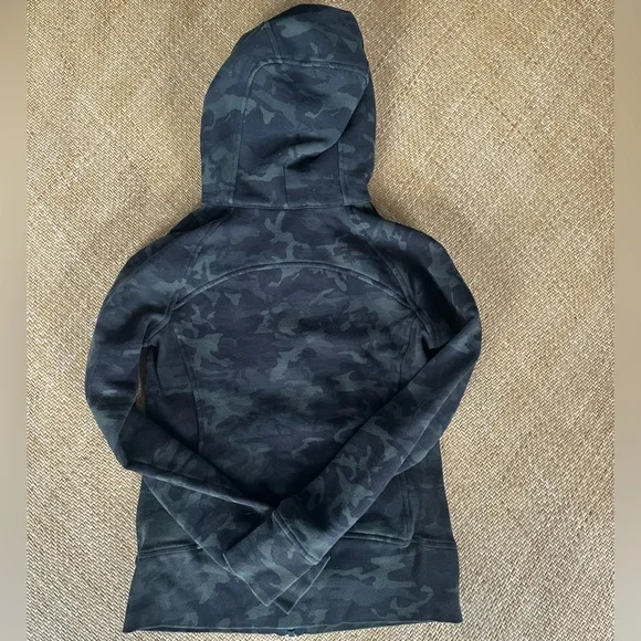 lululemon athletica Camouflage Scuba Hoodie - Picture 3 of 6
